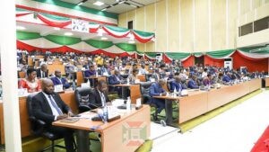 Débat à l’Assemblée nationale sur la pluralité politique dans son bureau
