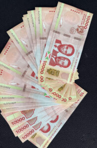 Burundi : Lumicash relève à 1 % les frais sur les transferts entre agents